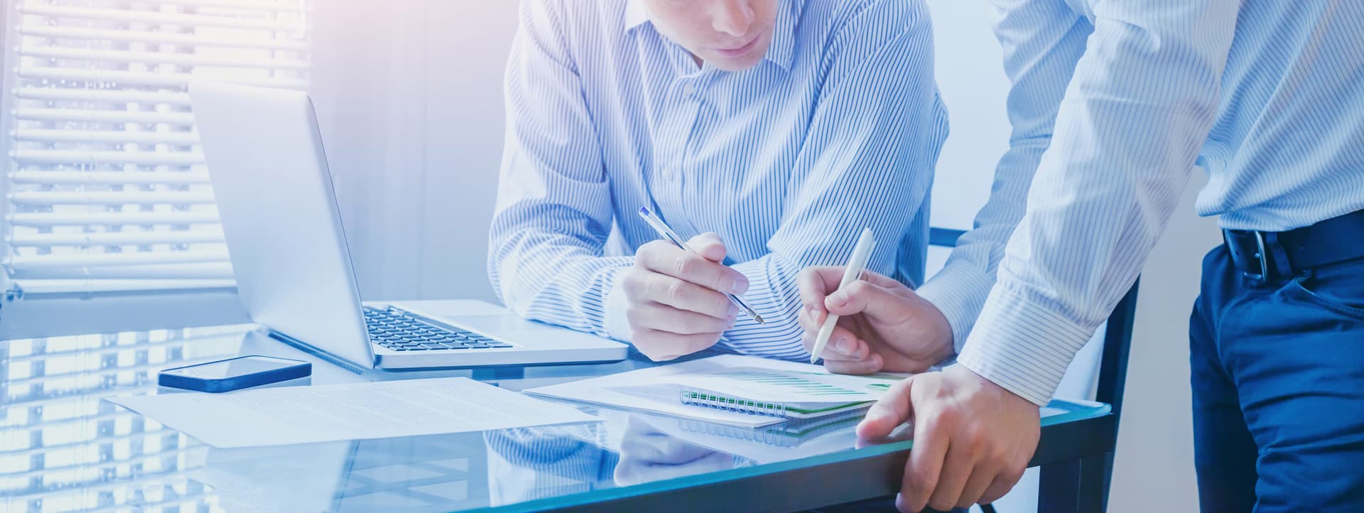 ¿Necesitas gestionar permisos para tu transporte especial? ¡Llámanos!